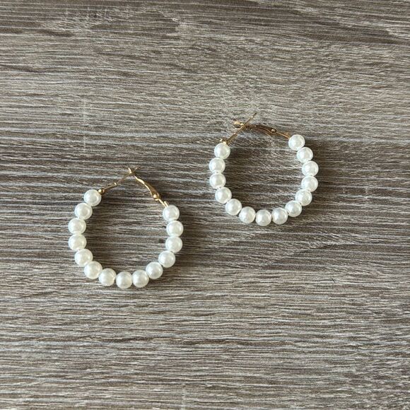 Pearl hoop earrings A128 - Picture 2 of 3